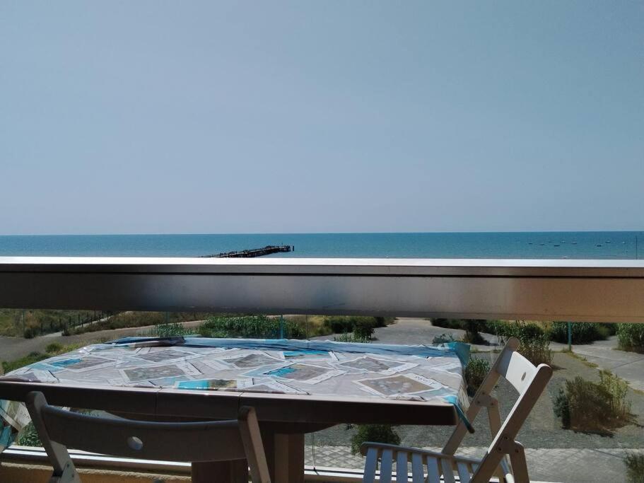 Appartement Vue Mer 4 Personnes Les Bains Экстерьер фото